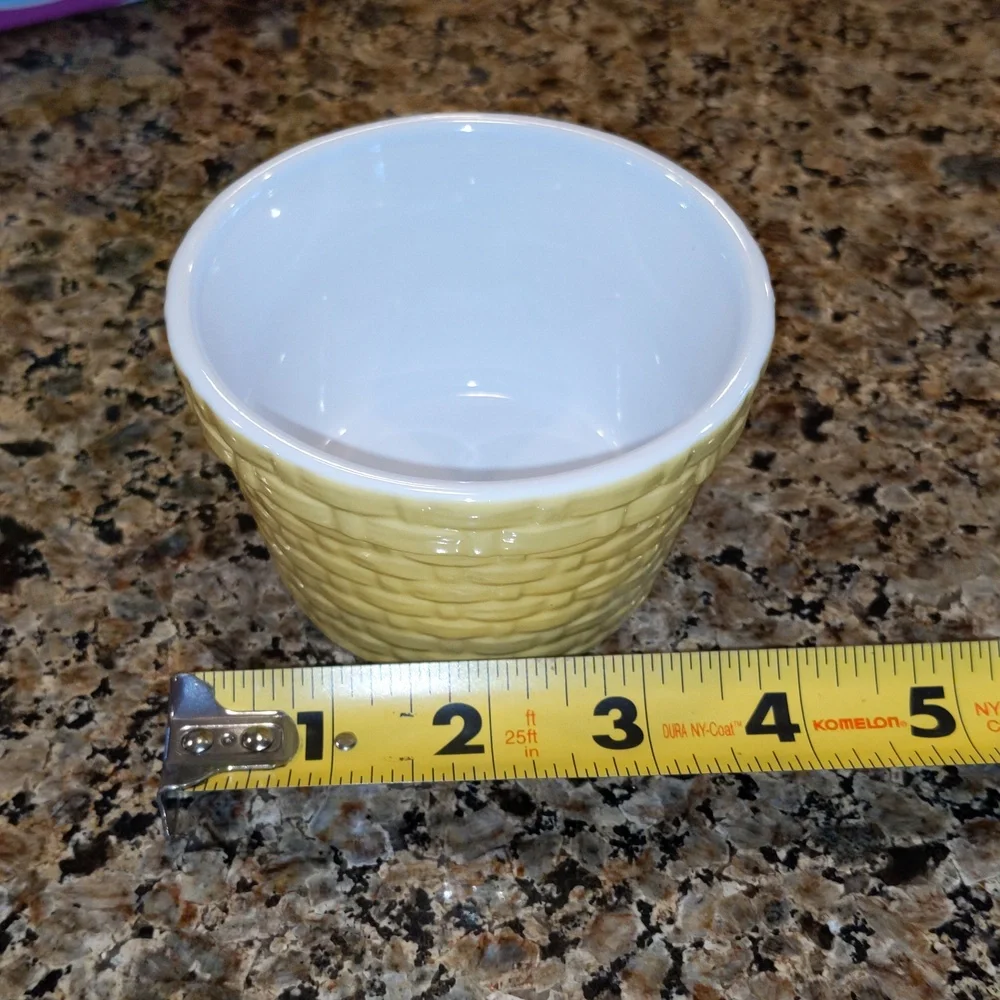 Crate&Barrel Yellow Woven-Texture Ceramic Ramekin Berry Ice Cream Bowl